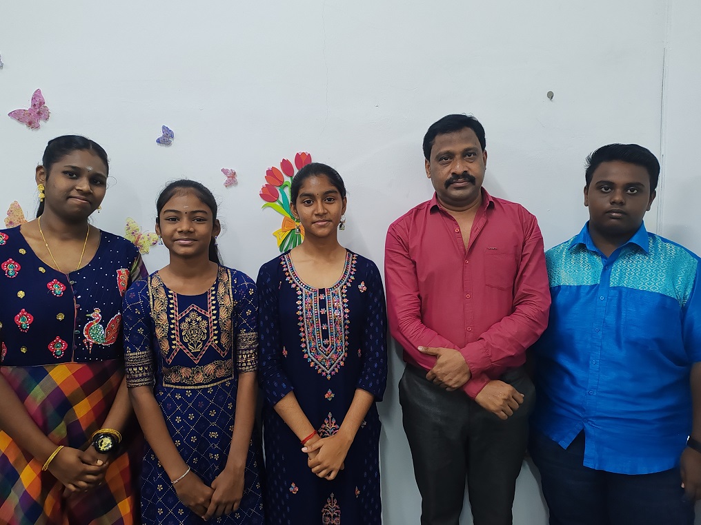 Mithraa, Archana, Kirttiga Shre  and Nithisraaj Batch Kluang, Johor