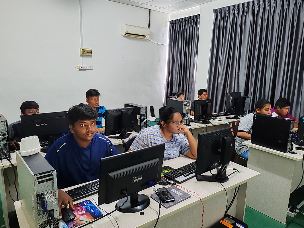 Krishnamurthy, Deneswari Batch Yong Peng, Johor