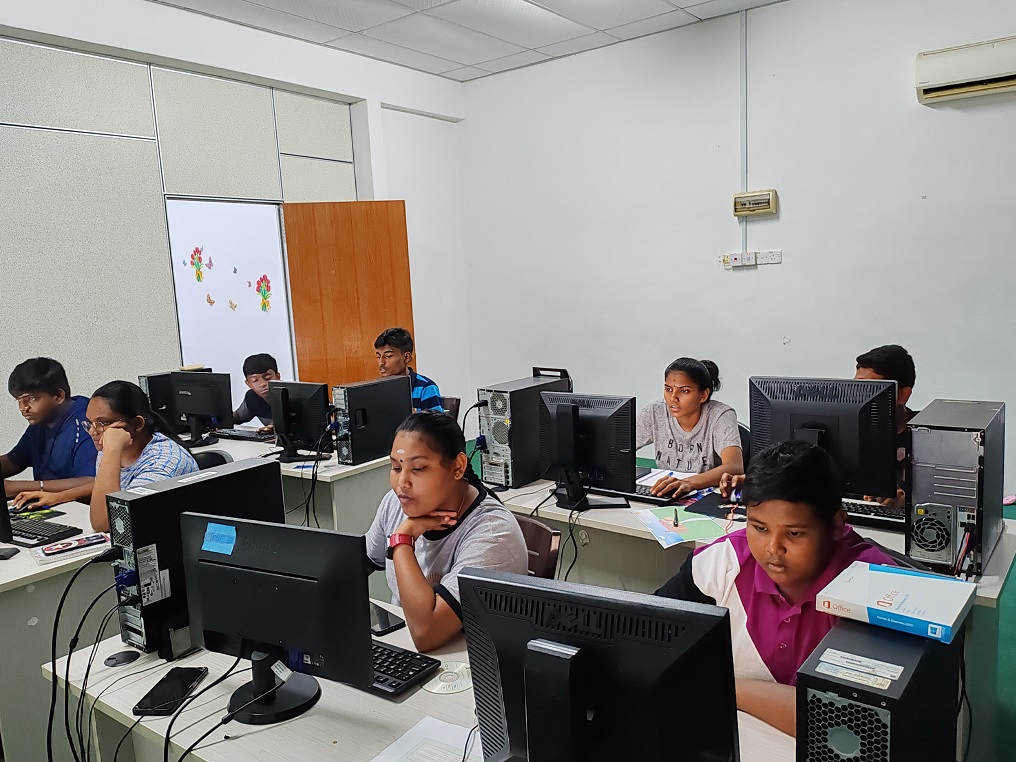 Venu Raaj and Prakash Batch Yong Peng, Johor